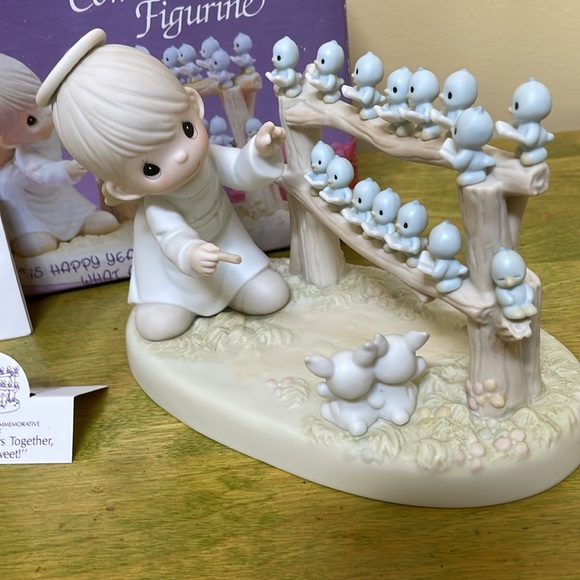 WHAT A TWEET PRECIOUS MOMENTS - Picture 2 of 11